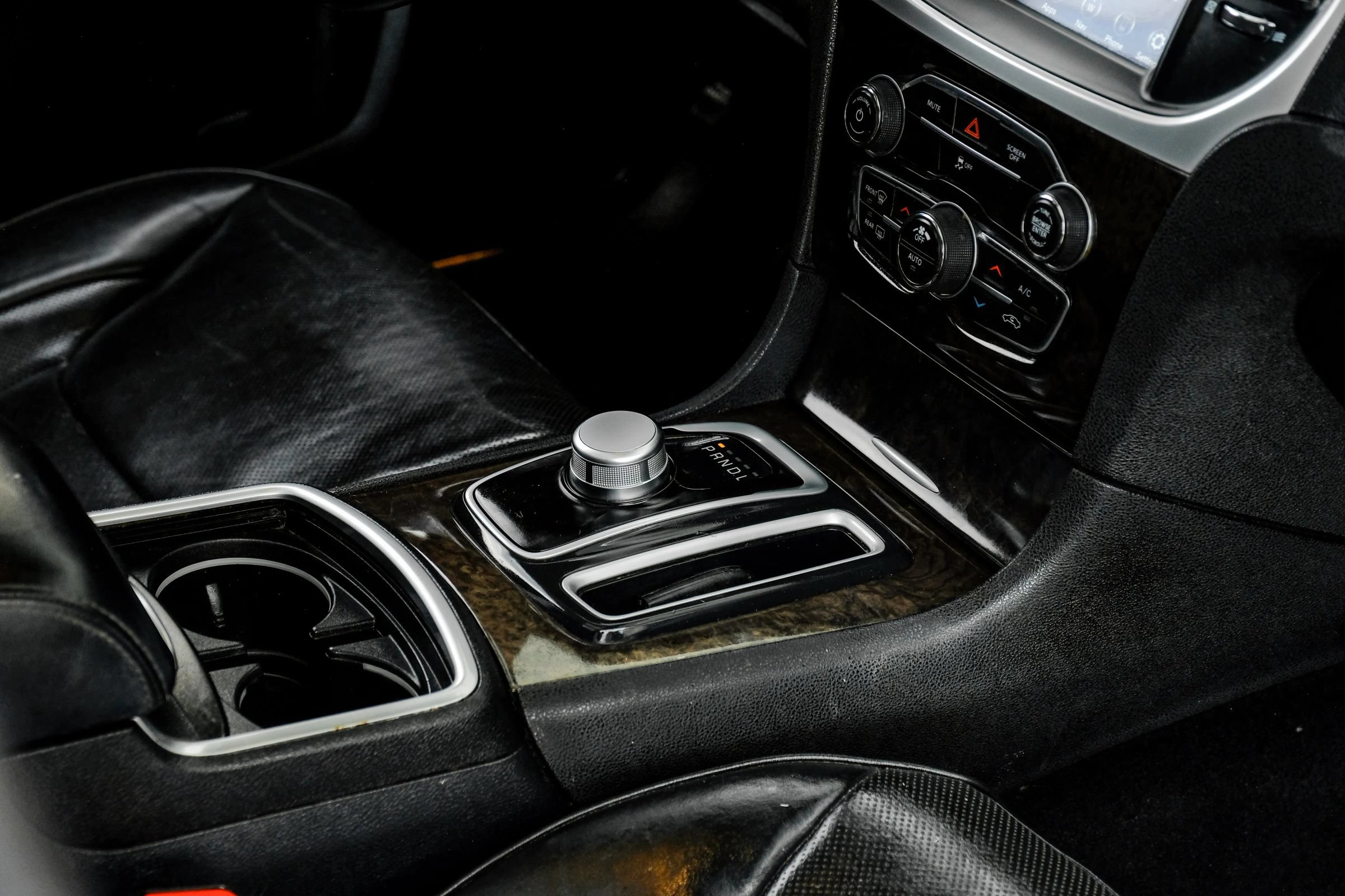 Used 2020 Chrysler 300 Limited RWD image 29