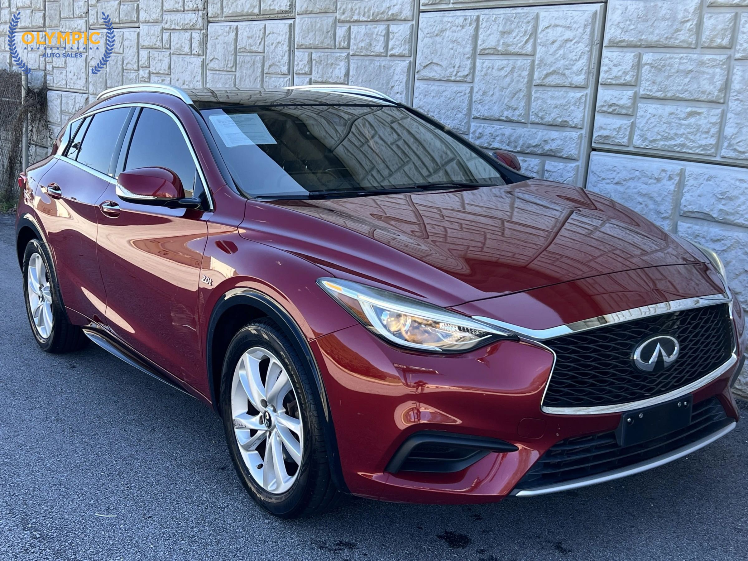 Used 2019 INFINITI QX30 image 3