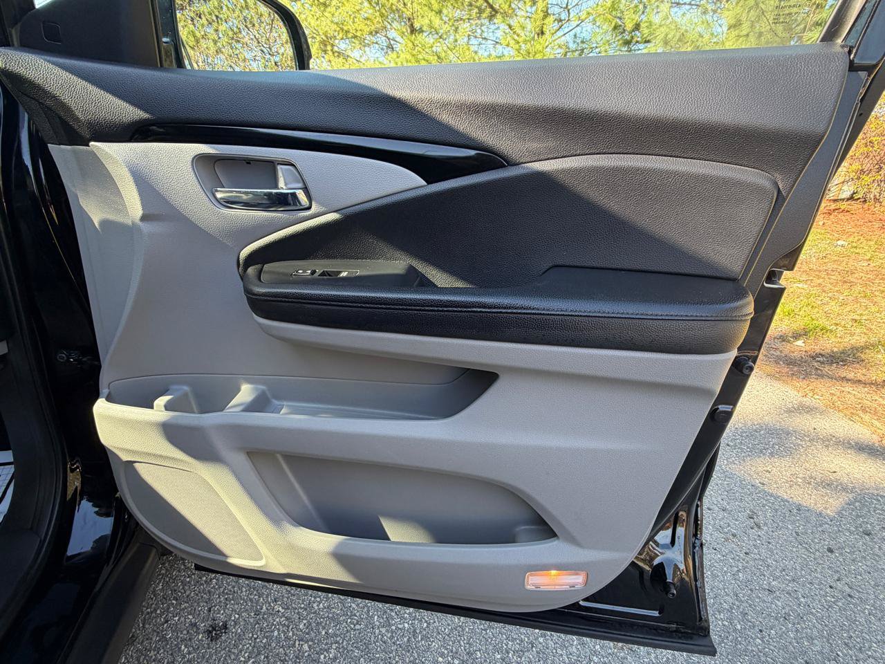 Used 2019 Honda Pilot Touring image 18