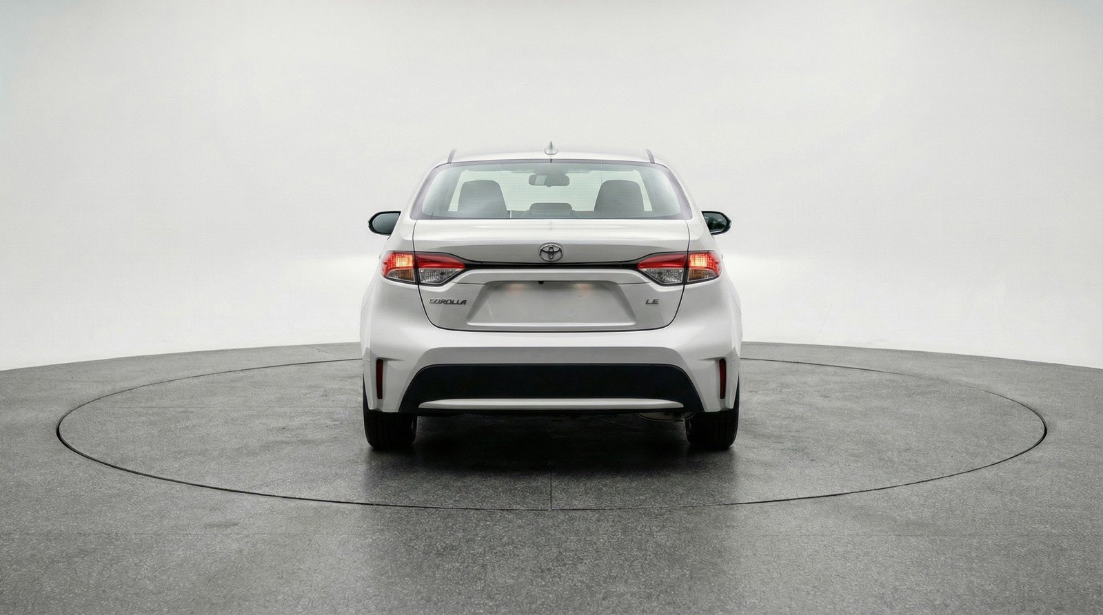 Used 2025 Toyota Corolla LE FWD image 7