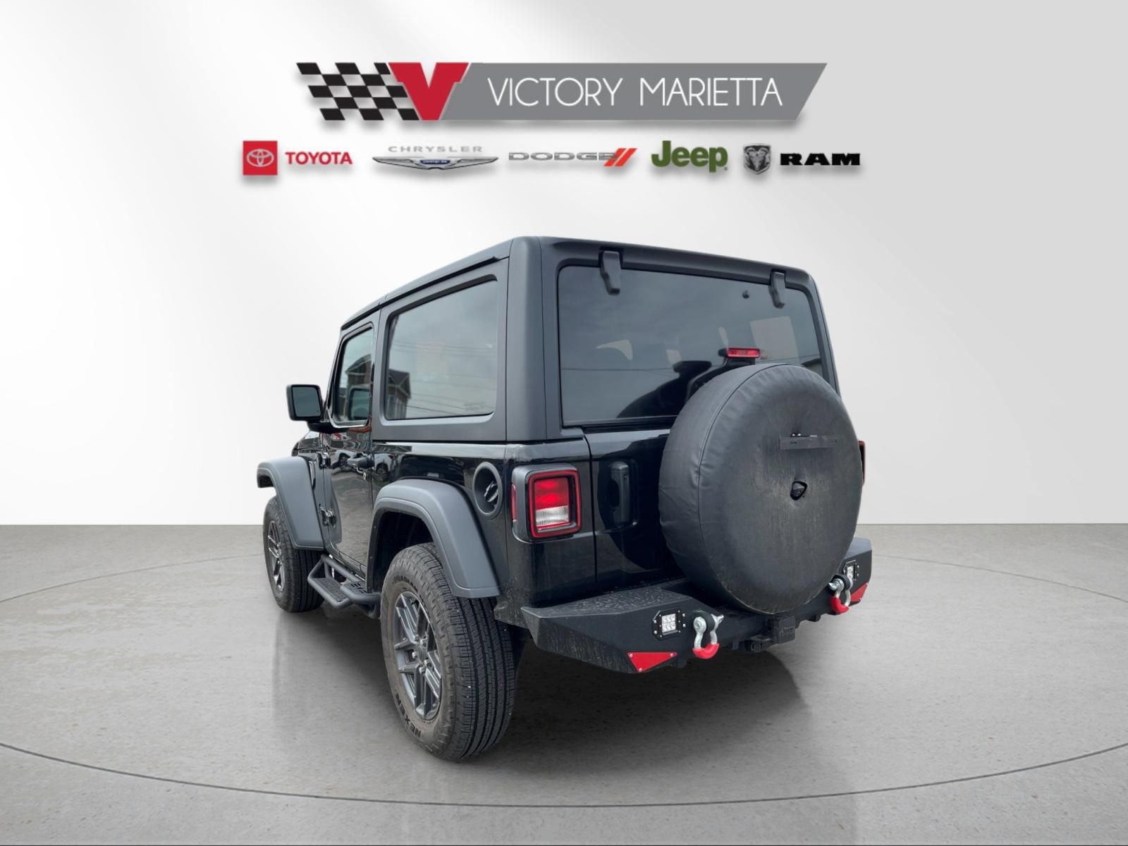 Used 2025 Jeep Wrangler Sport image 3