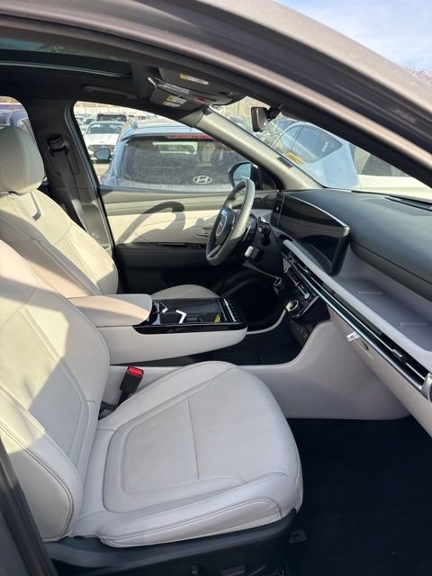 Used 2025 Hyundai Tucson Limited image 14