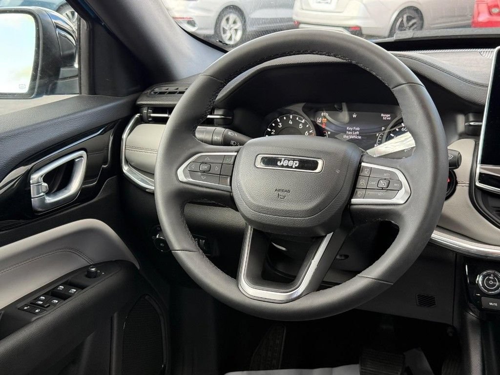 Used 2024 Jeep Compass Limited AWD/4WD image 11