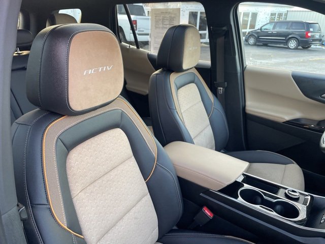 Used 2025 Chevrolet Equinox ACTIV w/ Safety and Technology Package image 35