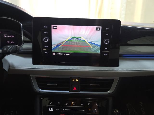 Certified 2025 Volkswagen Taos SEL w/ Black Wheel Plus Package image 21