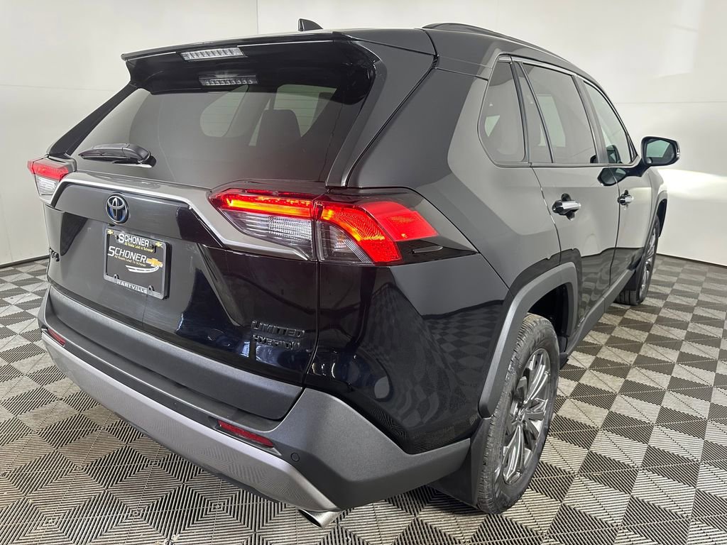 Used 2022 Toyota RAV4 Limited AWD/4WD image 5