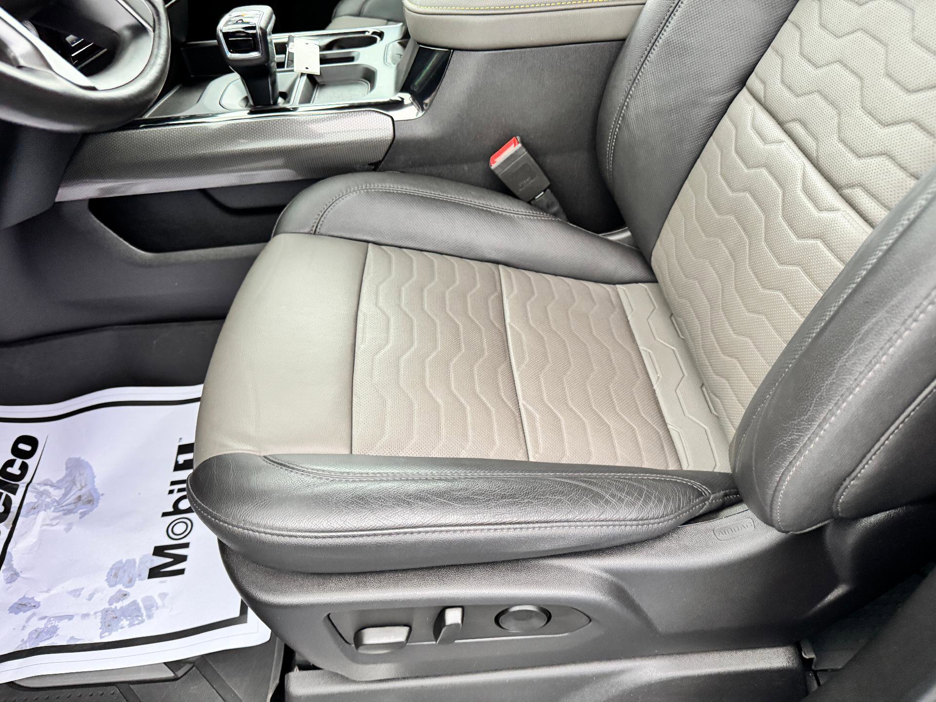 Used 2022 Chevrolet Silverado 1500 ZR2 w/ Technology Package image 11