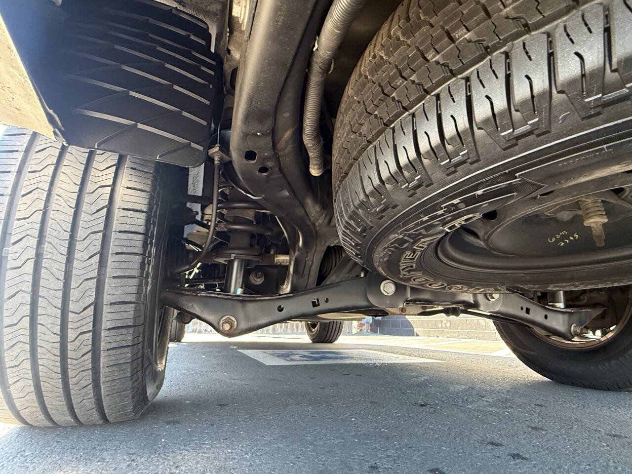 Used 2017 Ford Expedition XLT image 16