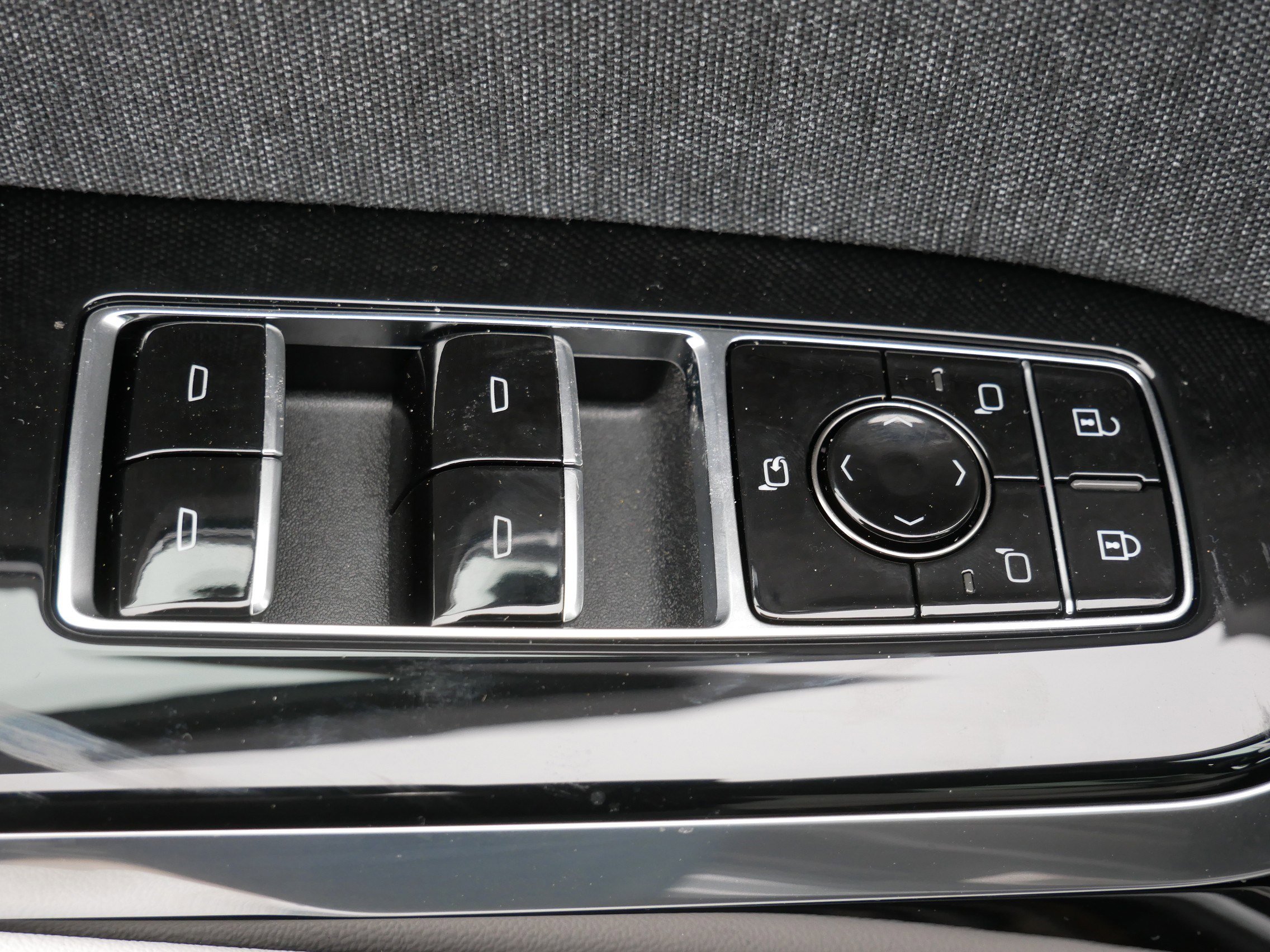 New 2026 Cadillac Escalade Platinum Sport w/ LPO, ONYX Package image 18