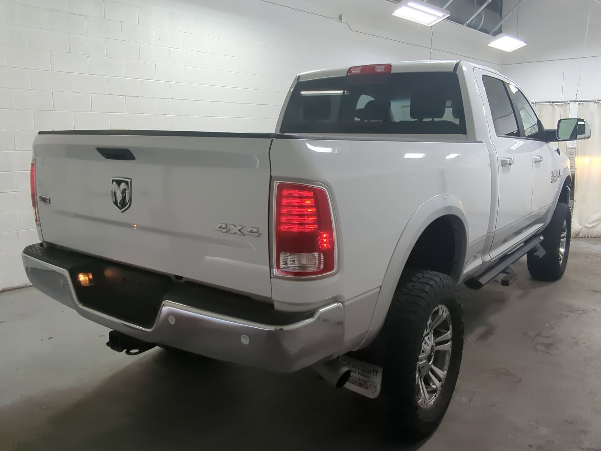 Used 2016 RAM 2500 Laramie image 3