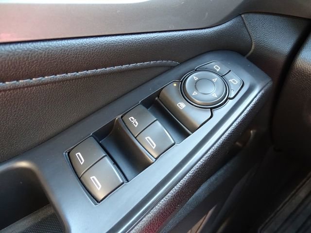 Used 2022 Chevrolet Traverse LT FWD image 23