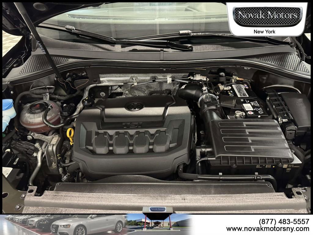 Used 2023 Volkswagen Tiguan SE R-Line AWD/4WD image 16
