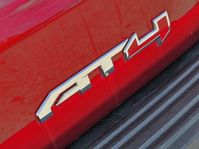 Used 2024 GMC Yukon AT4 w/ AT4 Premium Package AWD/4WD image 7
