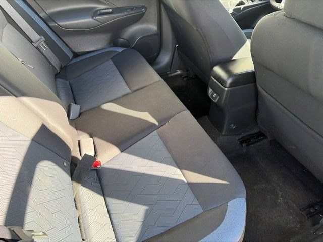Used 2023 Nissan Versa SV FWD image 31