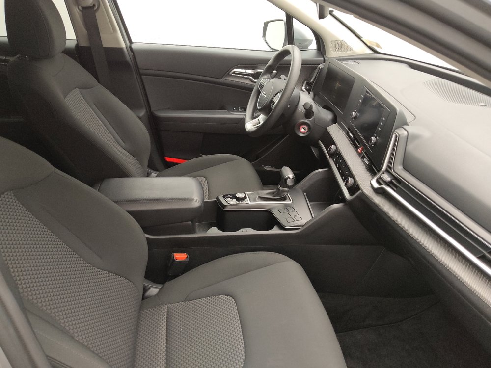Used 2024 Kia Sportage LX FWD image 21