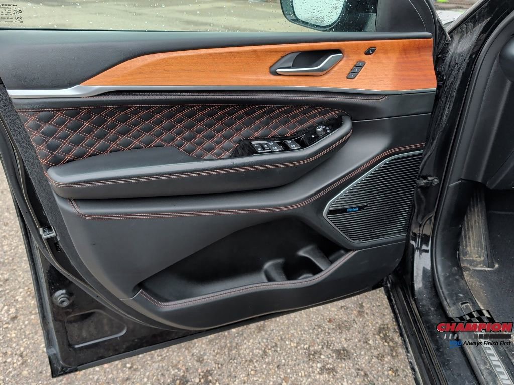 Used 2021 Jeep Grand Cherokee L Summit image 13