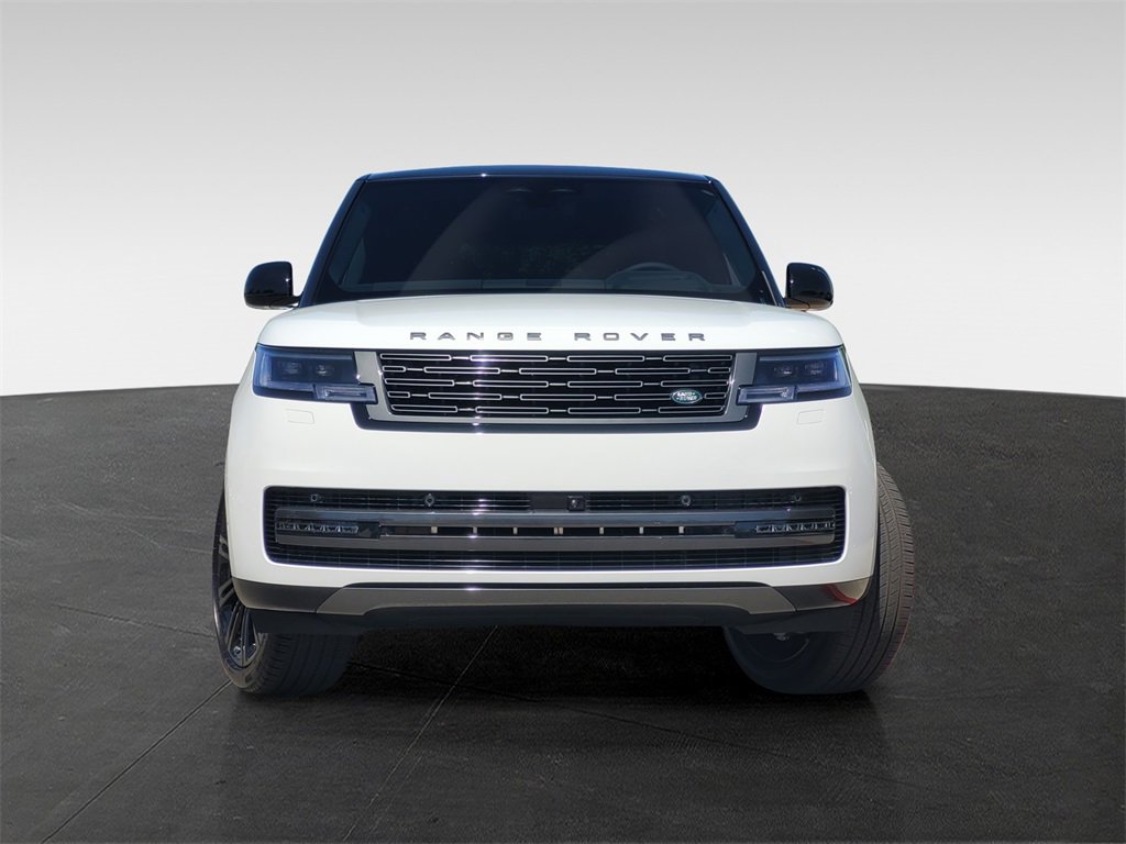 New 2025 Land Rover Range Rover SE image 2