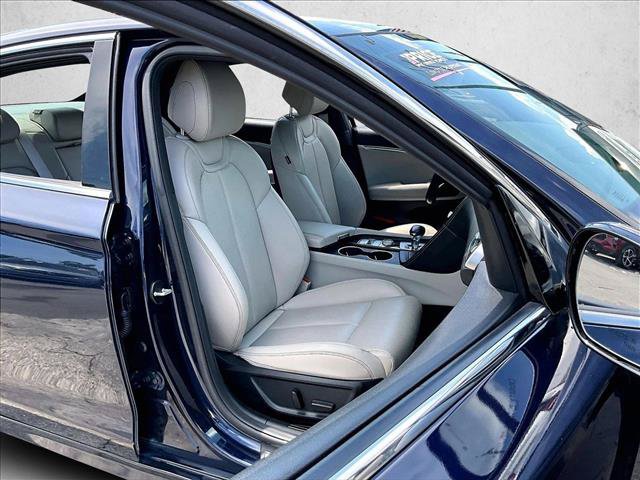 Used 2023 Genesis G70 2.0T AWD/4WD image 9
