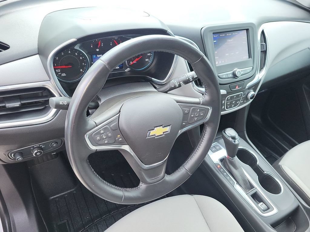 Used 2020 Chevrolet Equinox LT AWD/4WD image 16