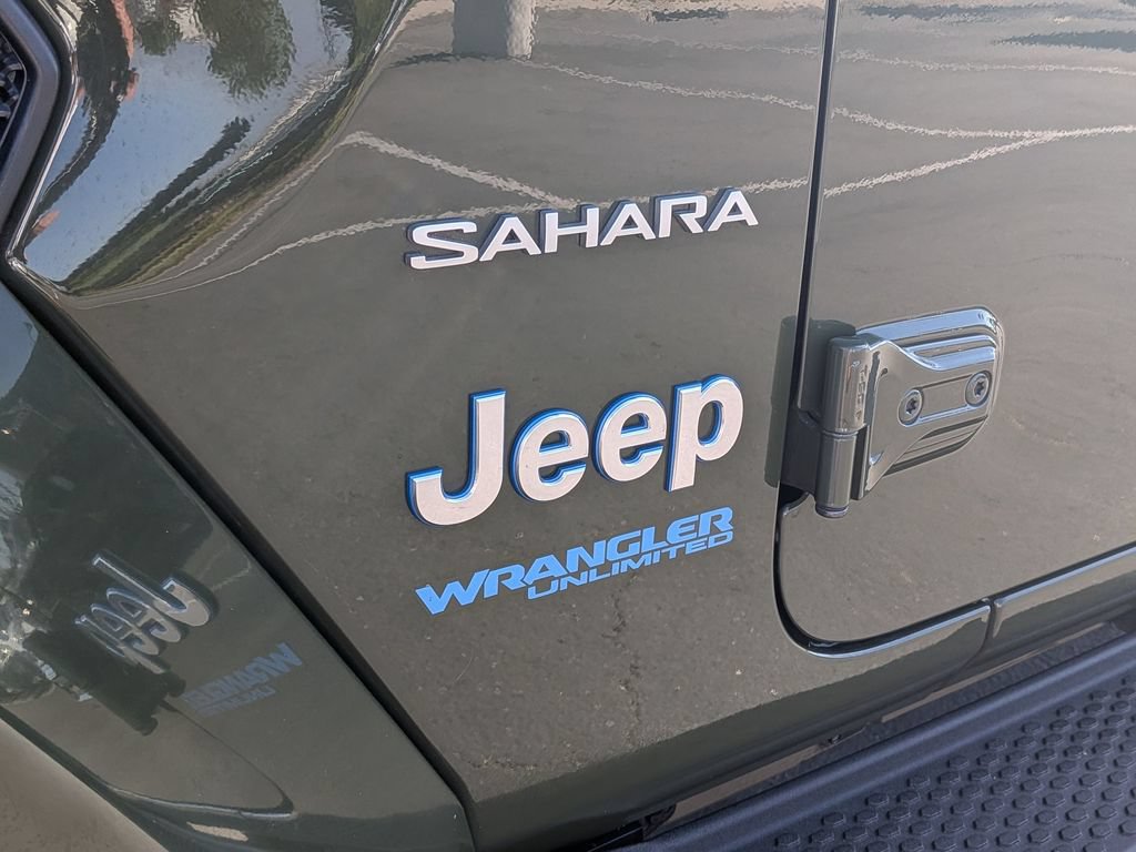 Used 2022 Jeep Wrangler Unlimited Sahara AWD/4WD image 10