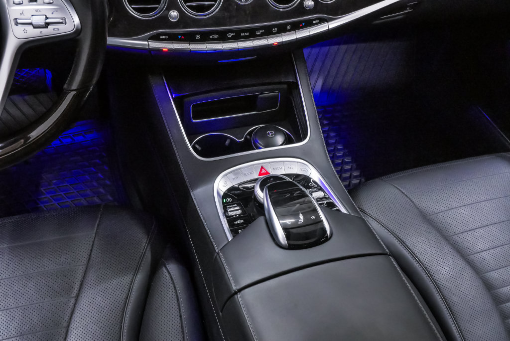 Used 2018 Mercedes-Benz S 560 Sedan image 19