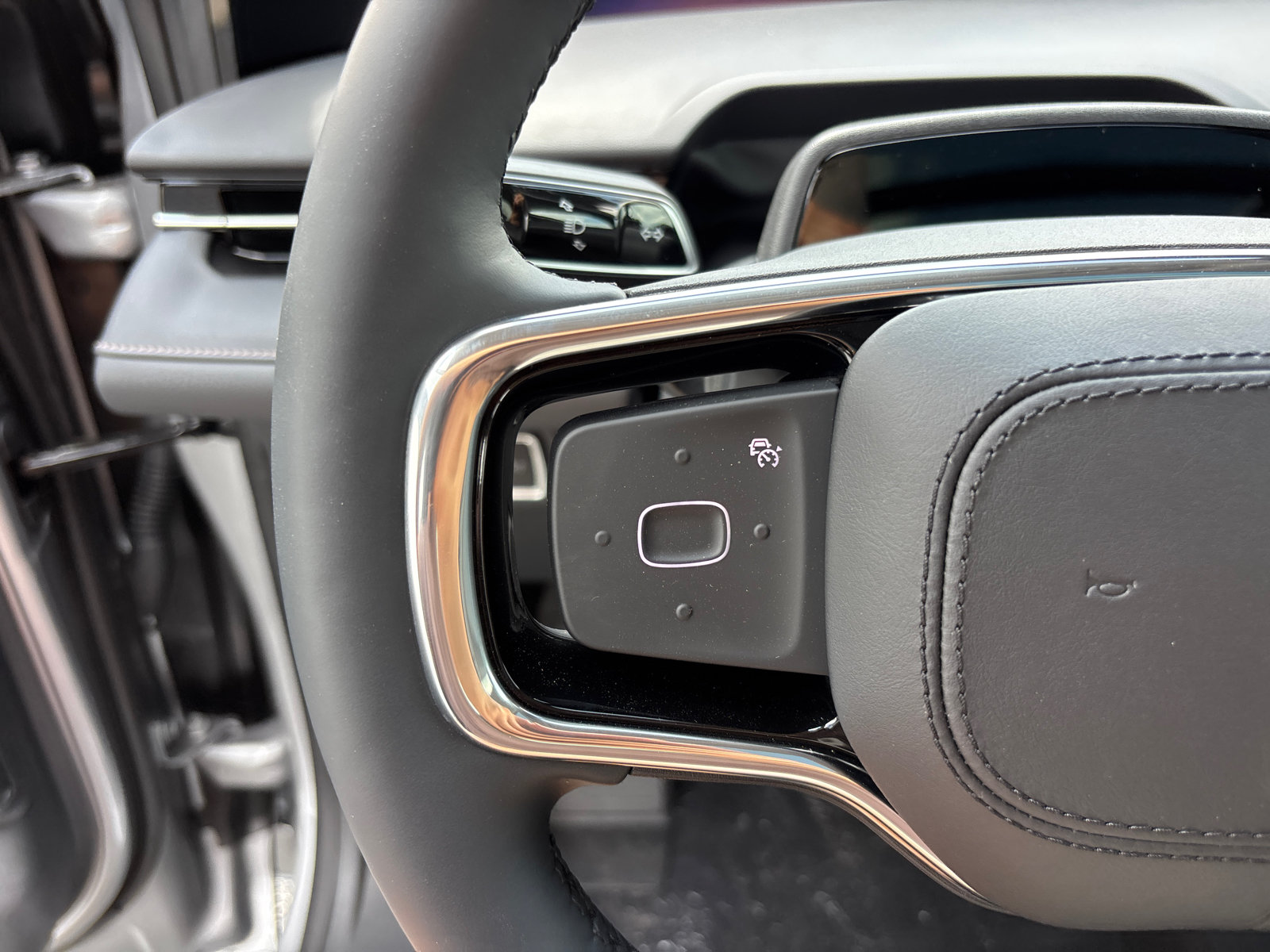 New 2026 Lincoln Nautilus Reserve AWD/4WD image 16