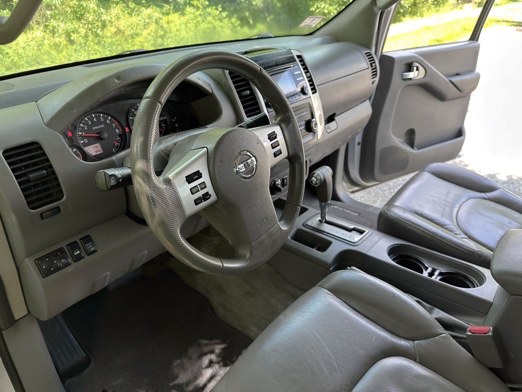 Used 2013 Nissan Frontier SV AWD/4WD image 18