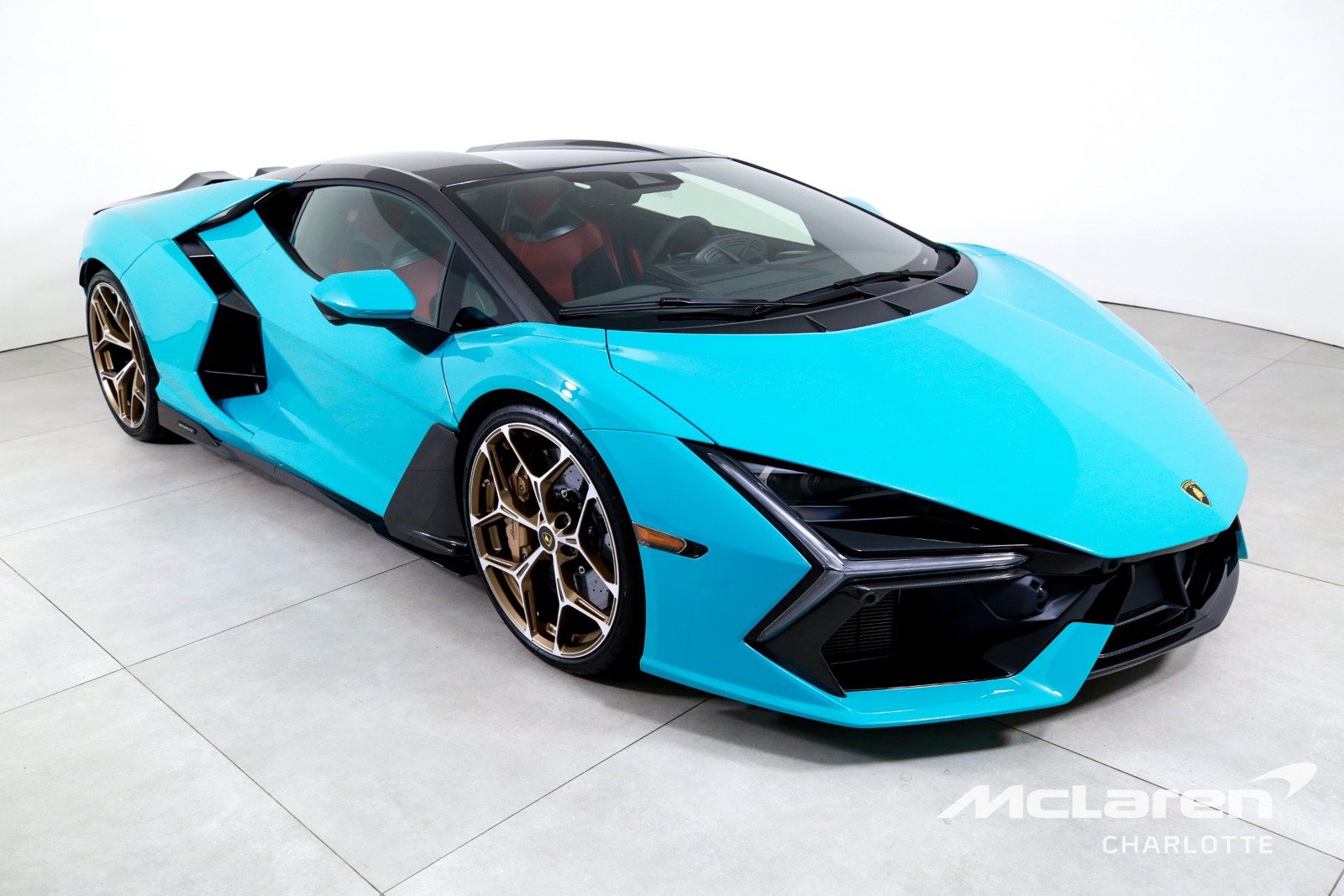 Used 2025 Lamborghini Revuelto AWD/4WD image 3