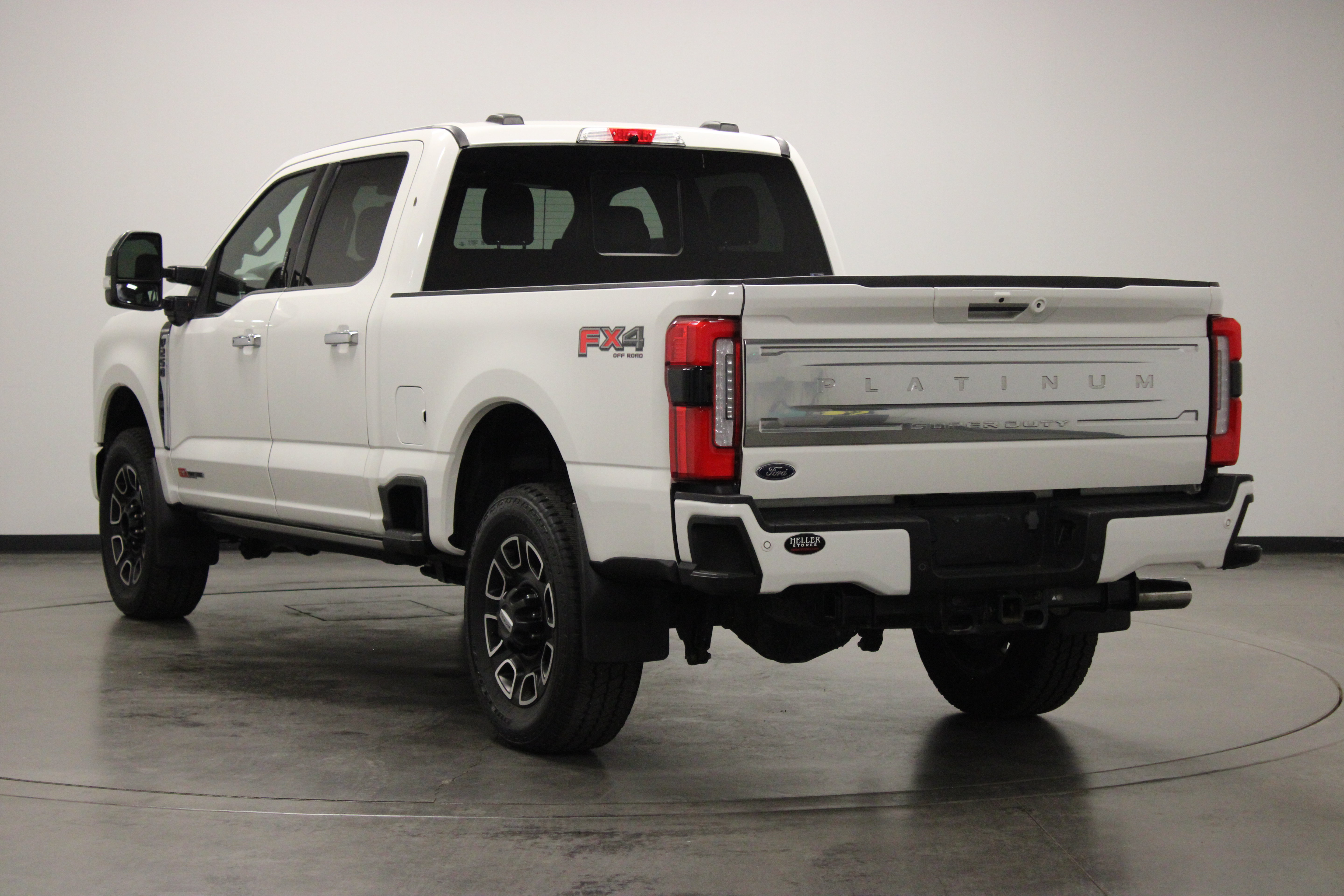 Used 2024 Ford F250 Platinum AWD/4WD image 6