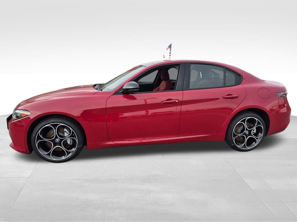 New 2025 Alfa Romeo Giulia w/ Driving Assist Package image 3