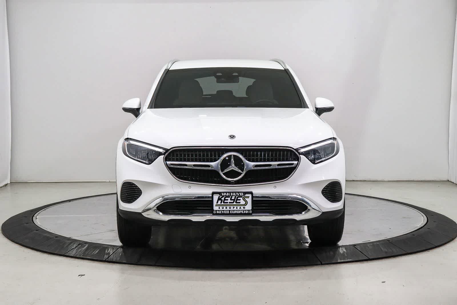 Used 2025 Mercedes-Benz GLC 350e 4MATIC image 6