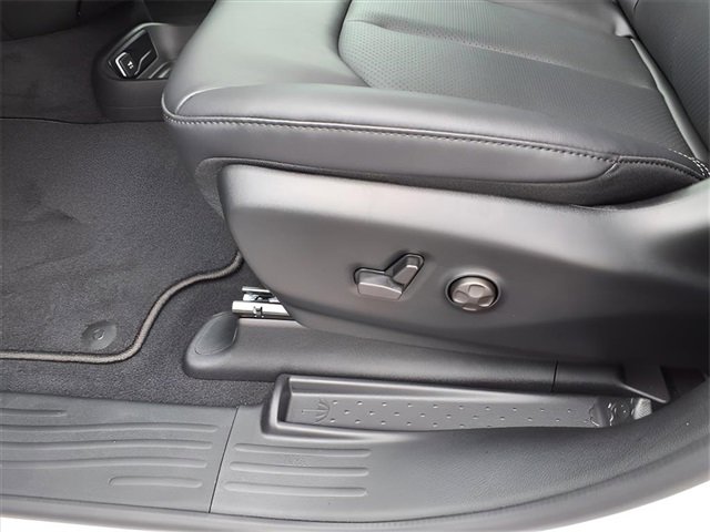 New 2026 Chrysler Pacifica Select image 14