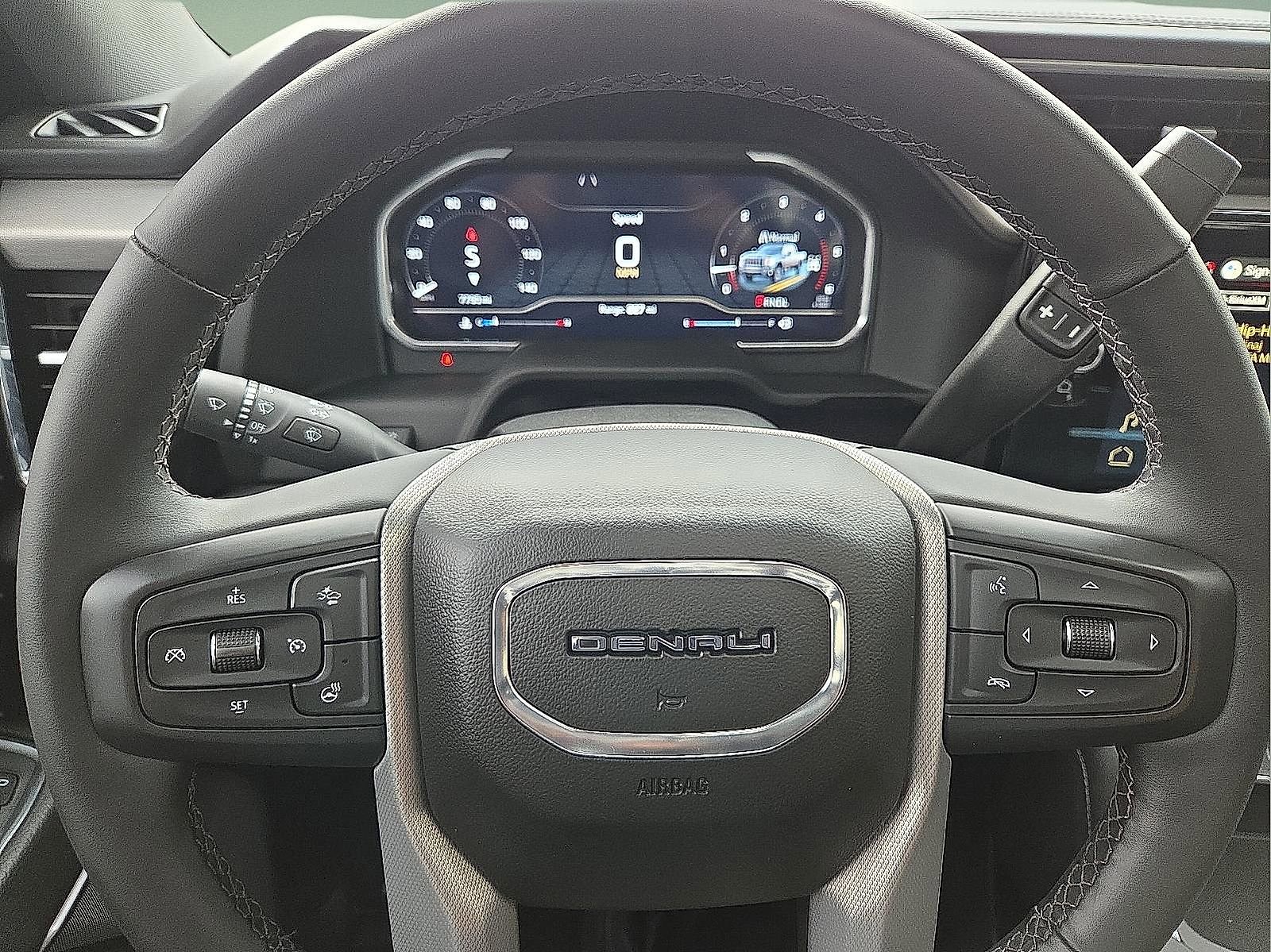 Used 2024 GMC Sierra 3500 Denali w/ Technology Package image 24