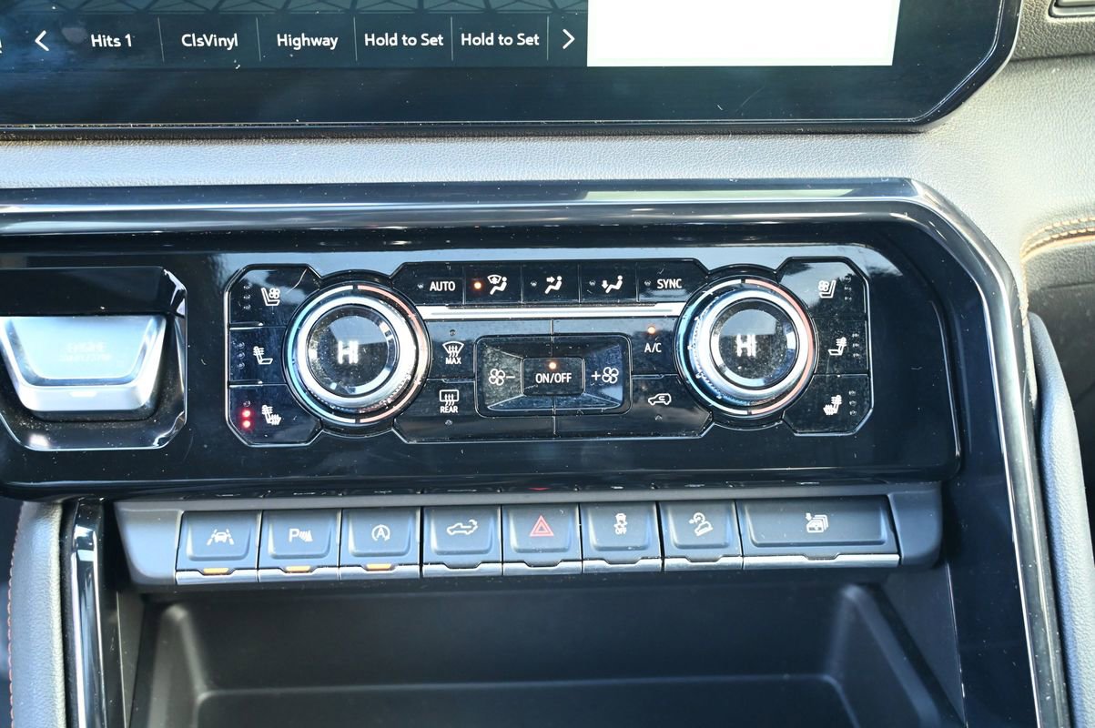 Used 2022 GMC Sierra 1500 AT4 w/ AT4 Premium Package image 29