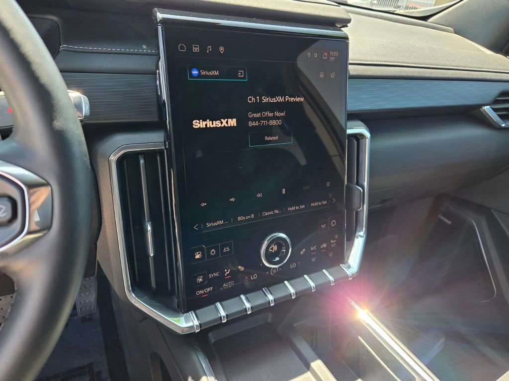 Certified 2025 GMC Acadia Elevation image 25