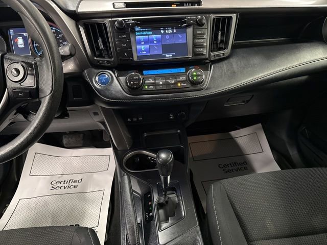 Used 2018 Toyota RAV4 LE AWD/4WD image 18