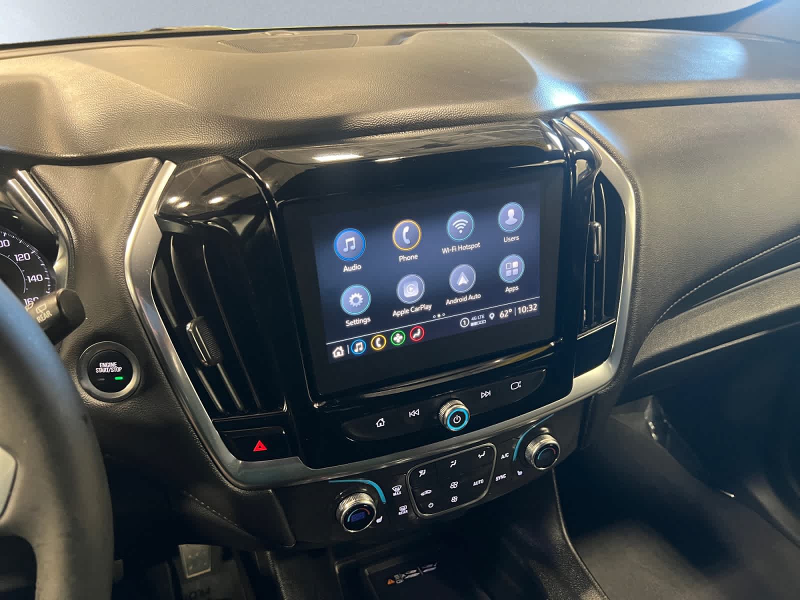 Used 2023 Chevrolet Traverse LT AWD/4WD image 14