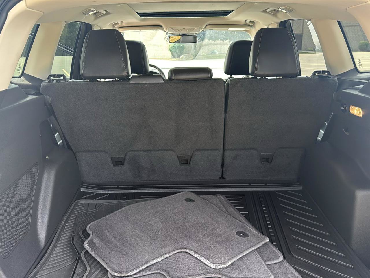 Used 2017 Ford Escape Titanium w/ Canadian Touring Package FWD image 24