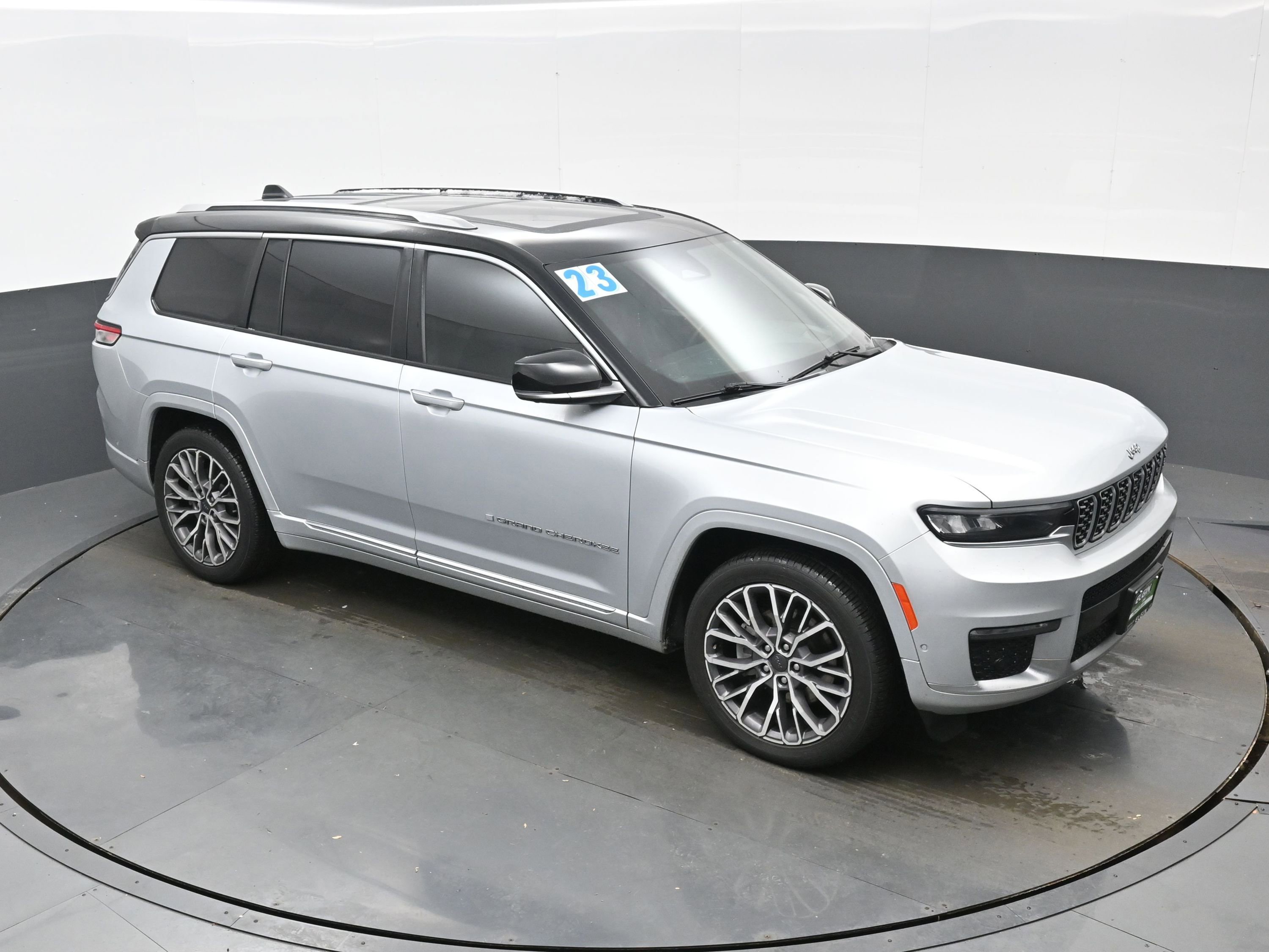 Used 2023 Jeep Grand Cherokee L Summit image 40