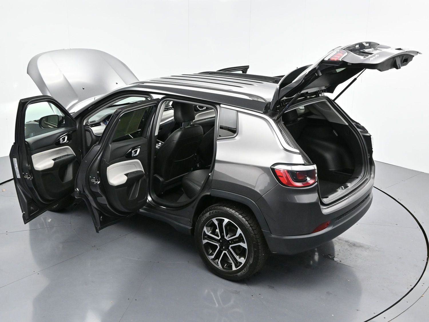 Used 2022 Jeep Compass Limited image 40