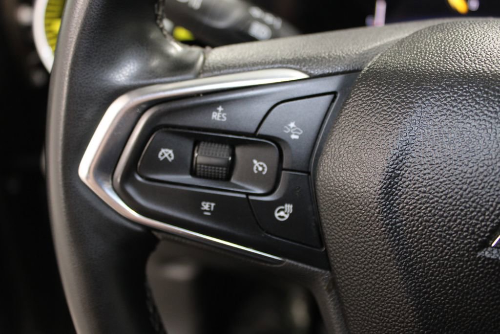 Used 2024 Chevrolet Trax ACTIV w/ Sunroof Package FWD image 19
