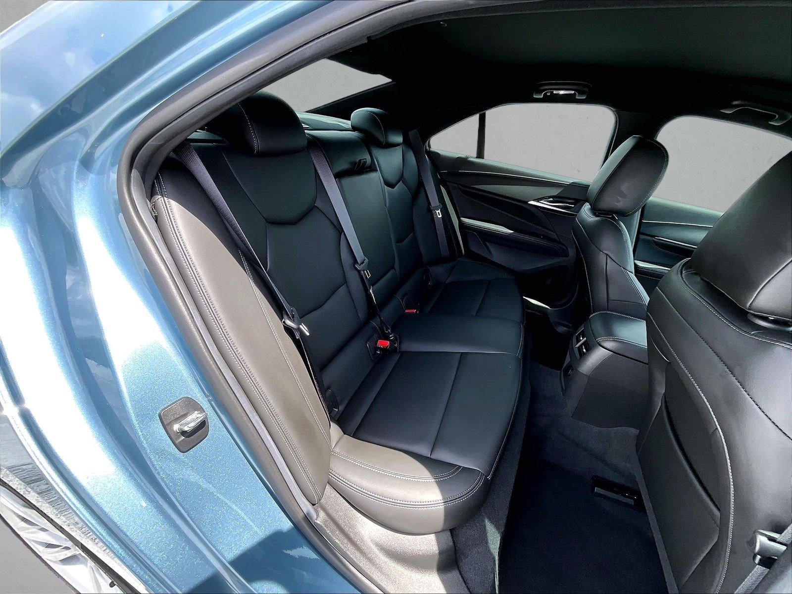 Used 2023 Cadillac CT4 Luxury RWD image 29