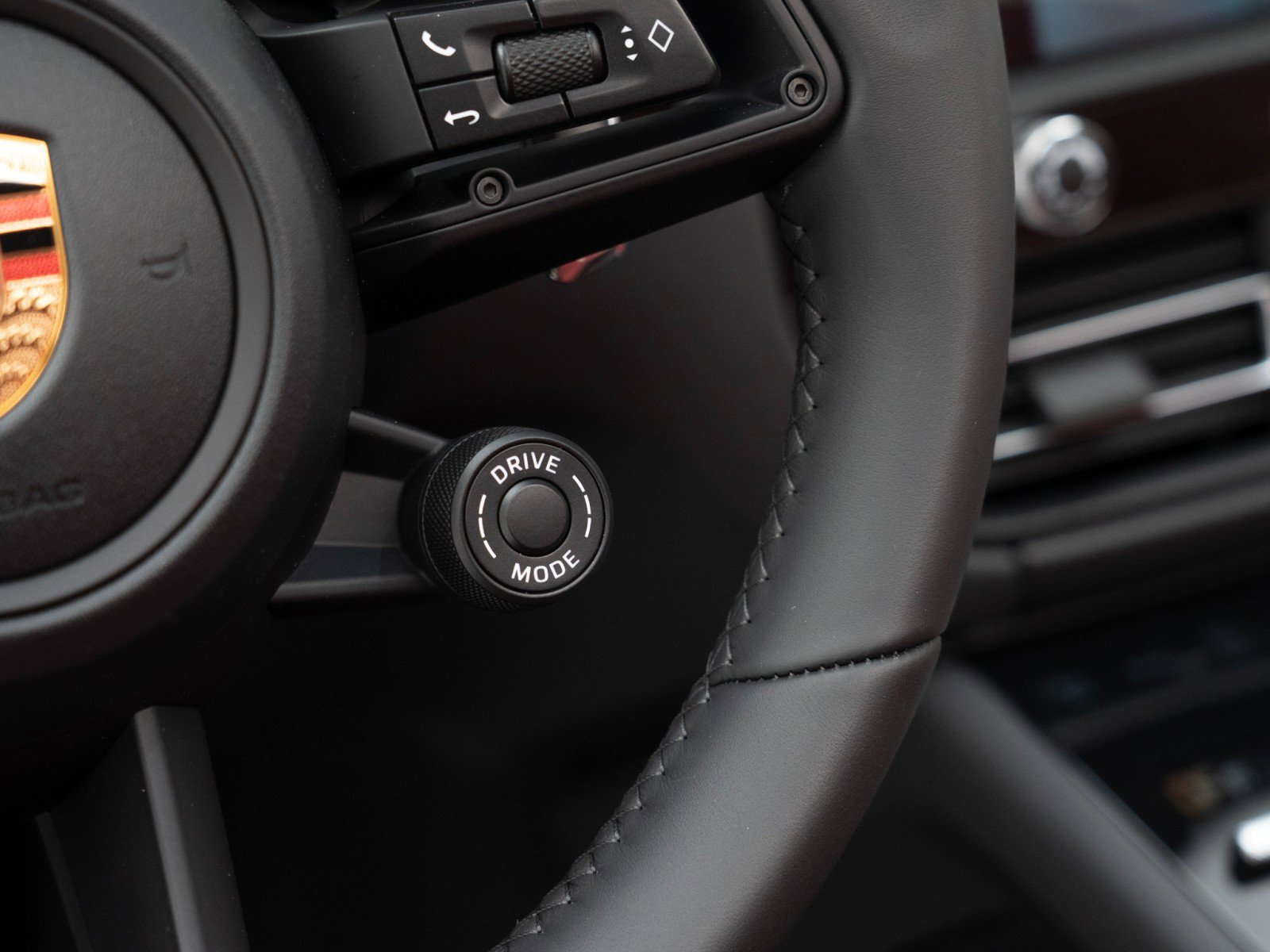 New 2026 Porsche Macan image 28