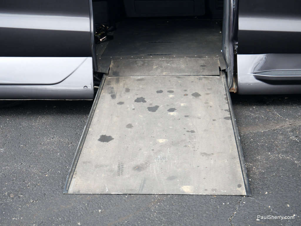 Used 2022 Chrysler Pacifica Touring-L FWD image 13