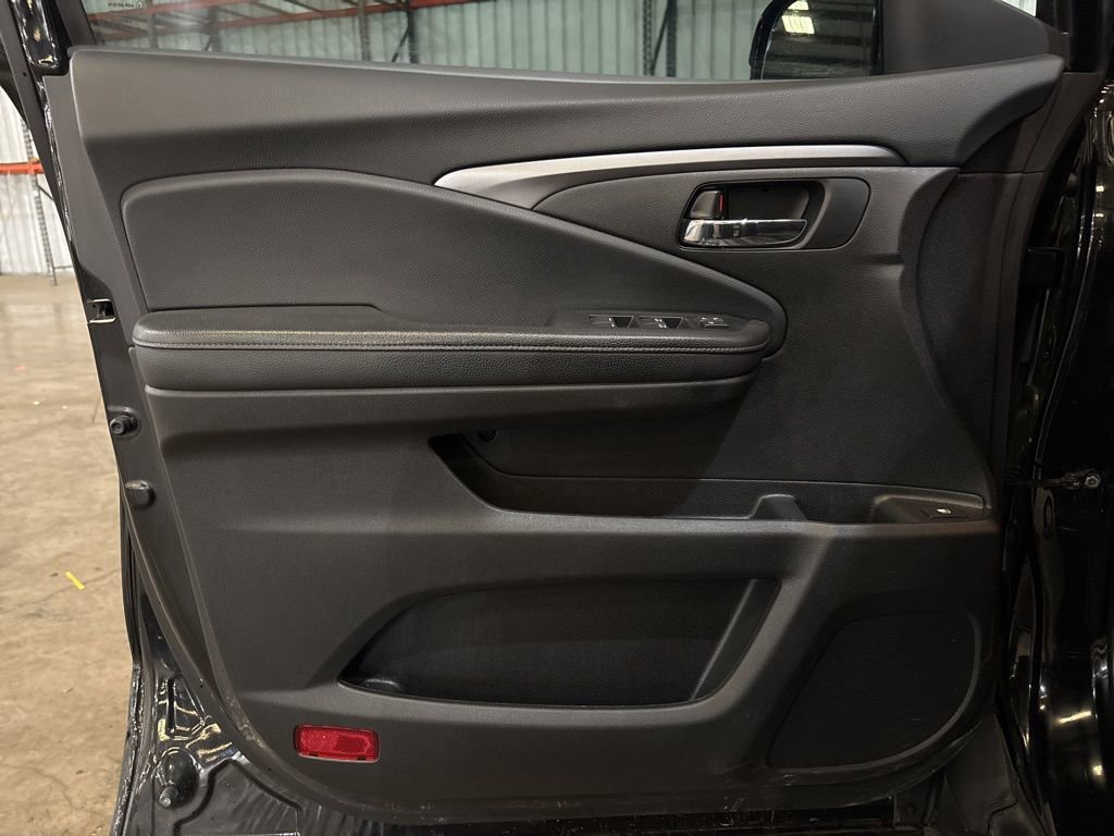 Used 2019 Honda Ridgeline Sport image 11