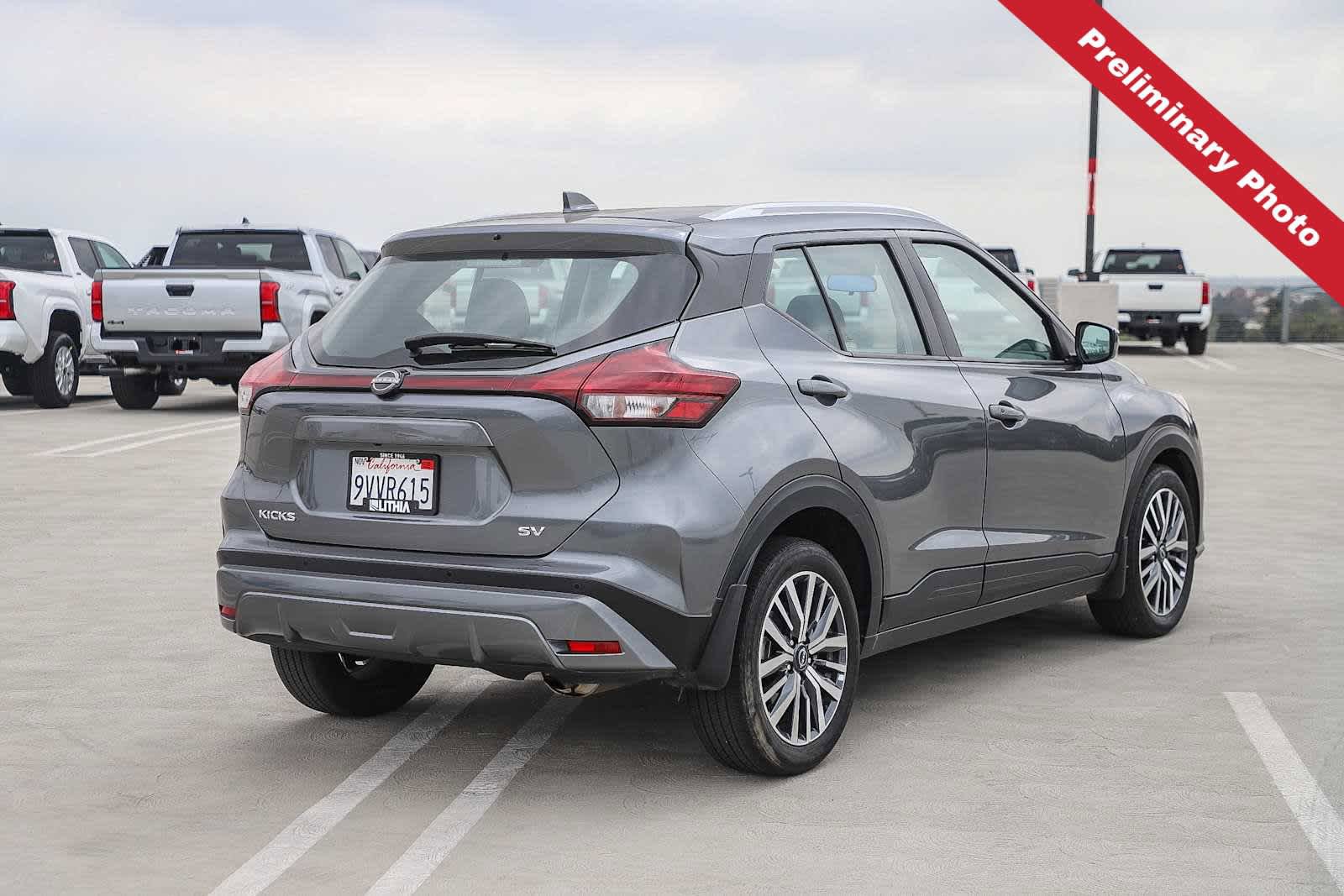 Used 2024 Nissan Kicks SV FWD image 4