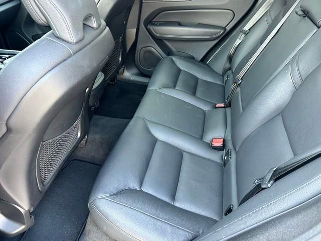 Used 2024 Volvo XC60 B5 Plus image 7
