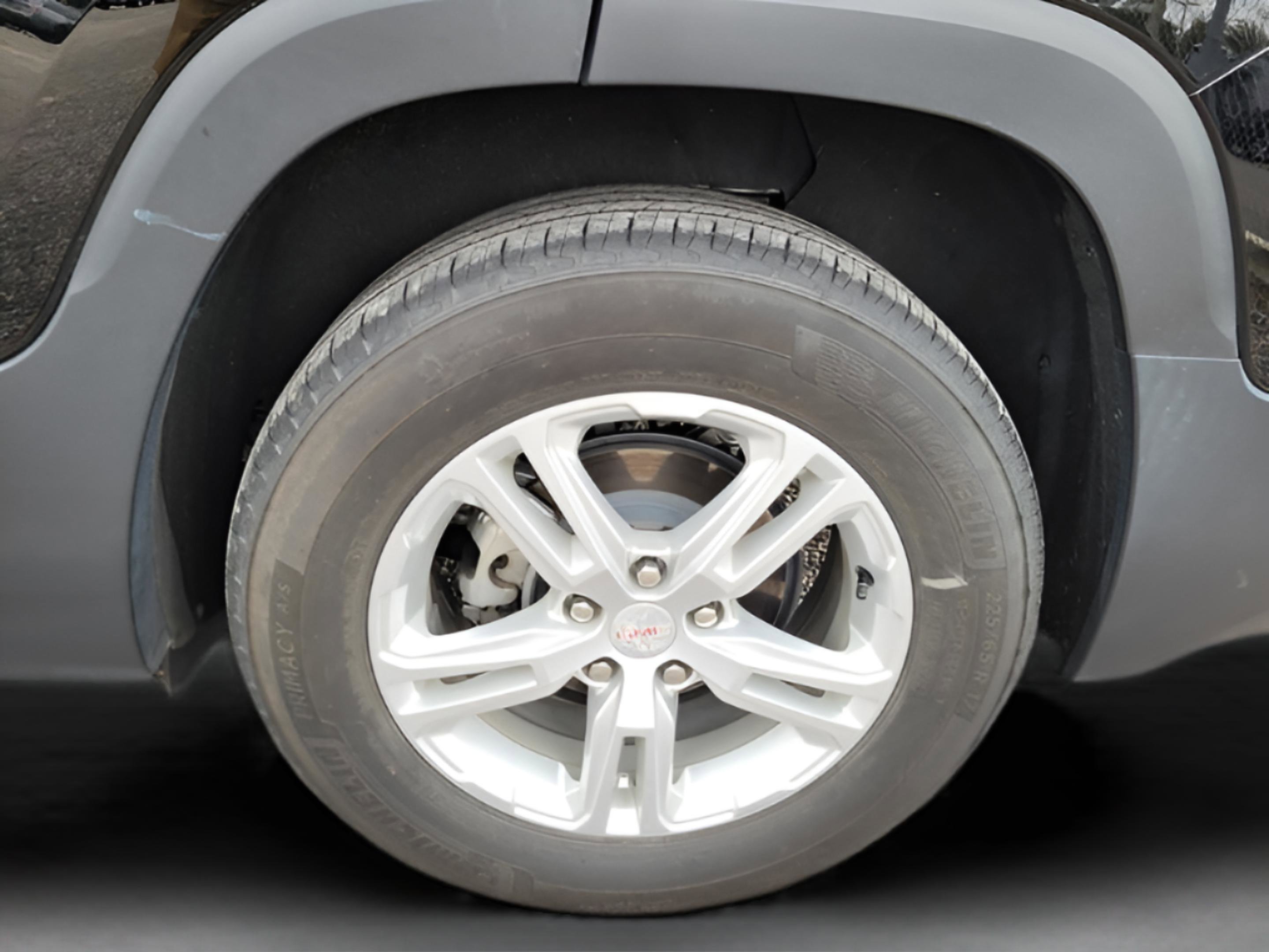 Used 2022 GMC Terrain SLE w/ Driver Convenience Package image 28