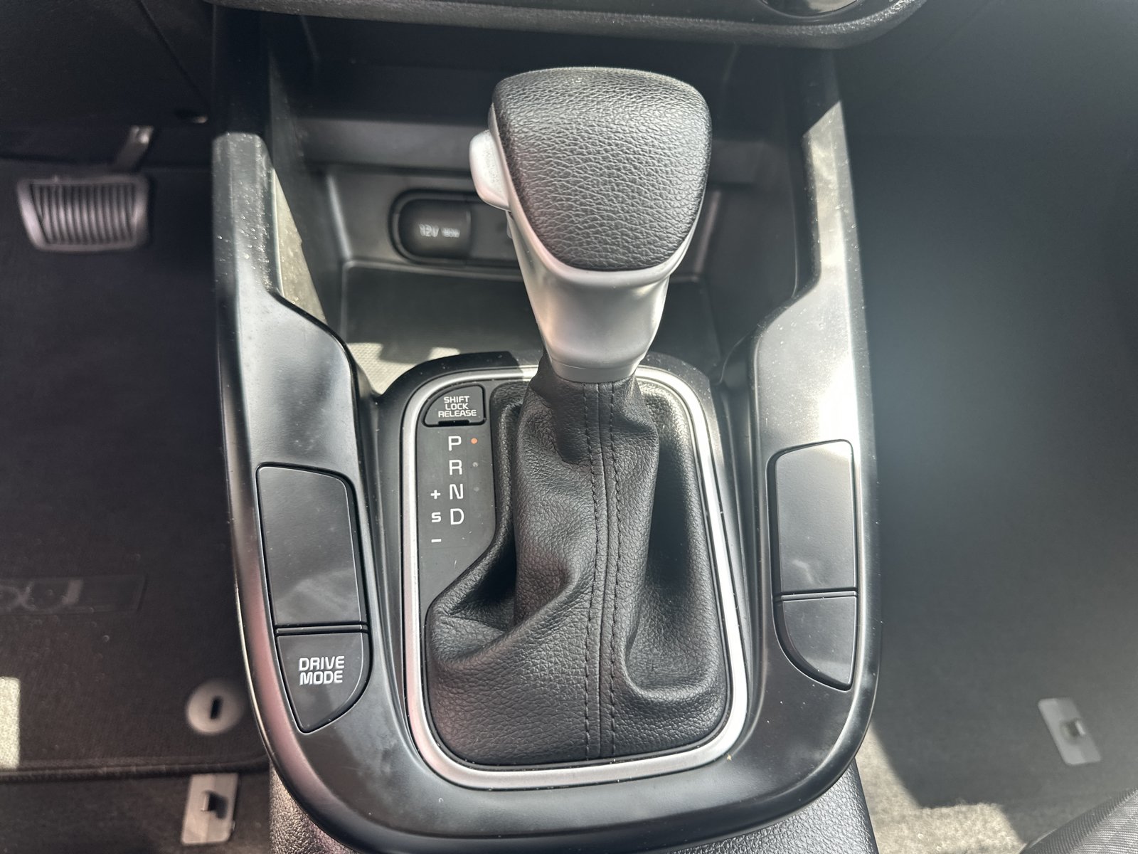 Used 2024 Kia Soul LX w/ LX Technology Package FWD image 18