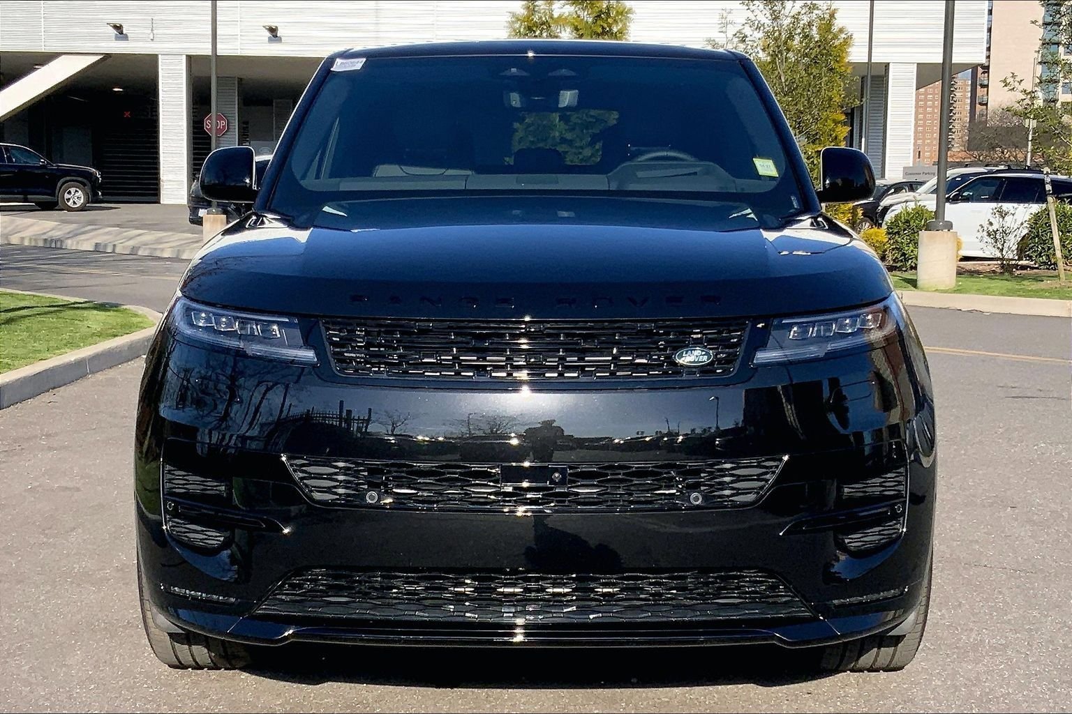 New 2026 Land Rover Range Rover Sport Dynamic SE AWD/4WD image 3